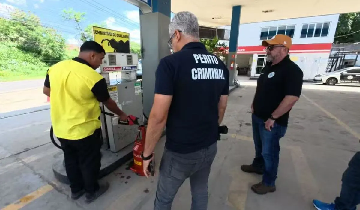 Operação da Polícia Civil mira fraudes em postos de combustíveis no Rio de Janeiro