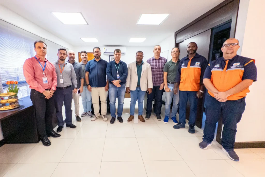 Equipe técnica e representantes municipais