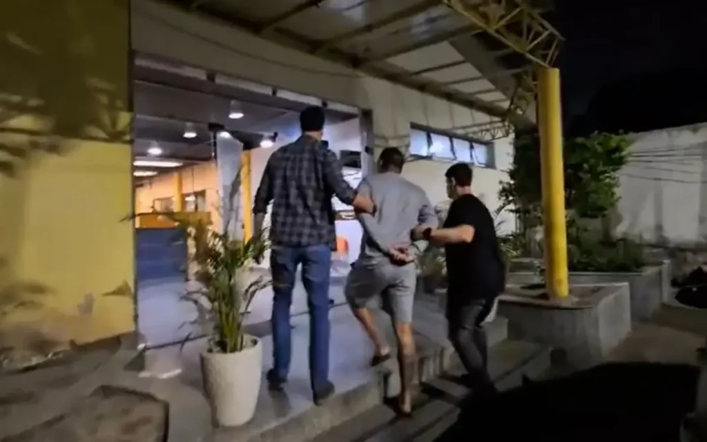 Homem foi levado para a 24ª DP (Piedade)