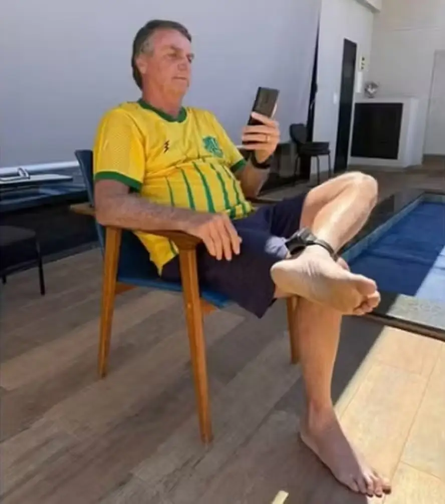 tornozeleira de Bolsonaro