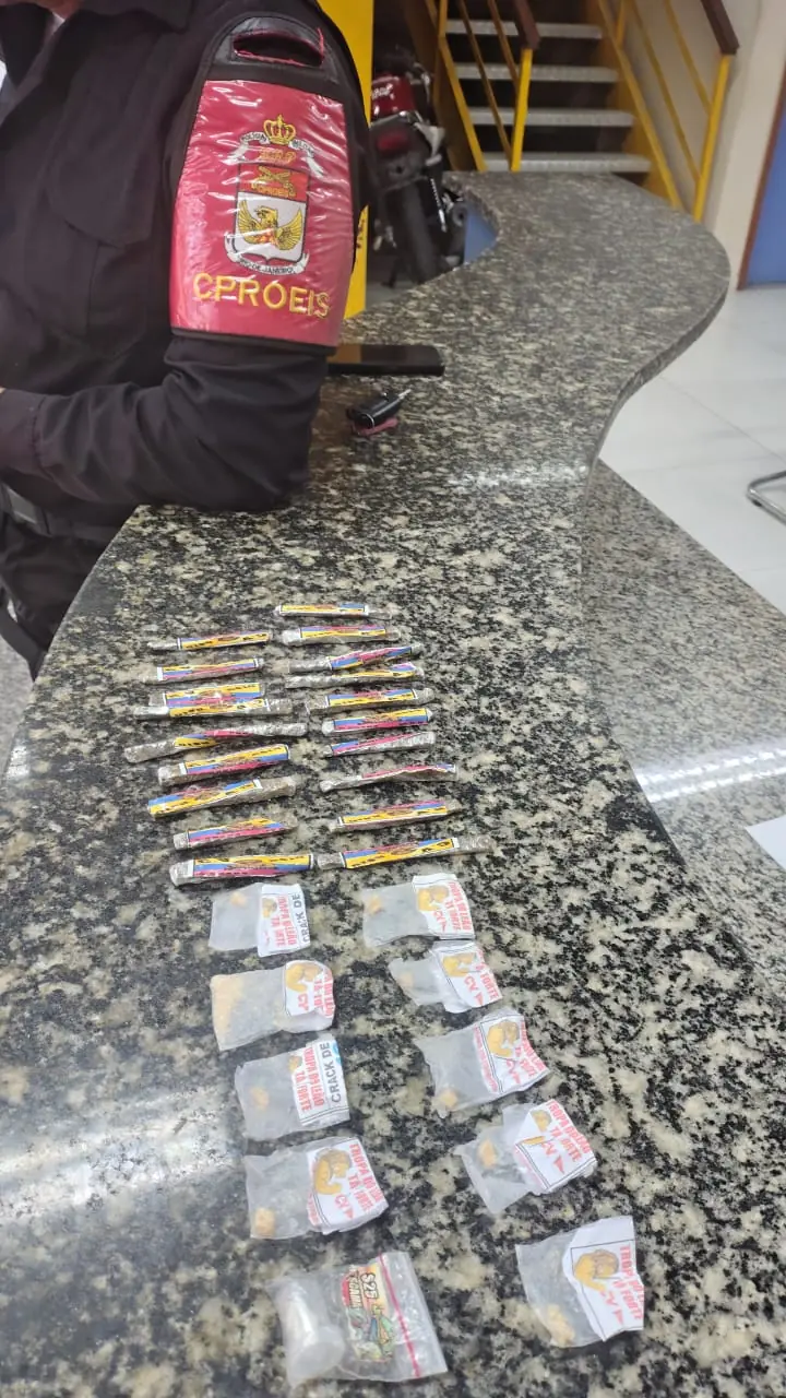 Traficantes fogem e deixam carga de drogas no Morubá