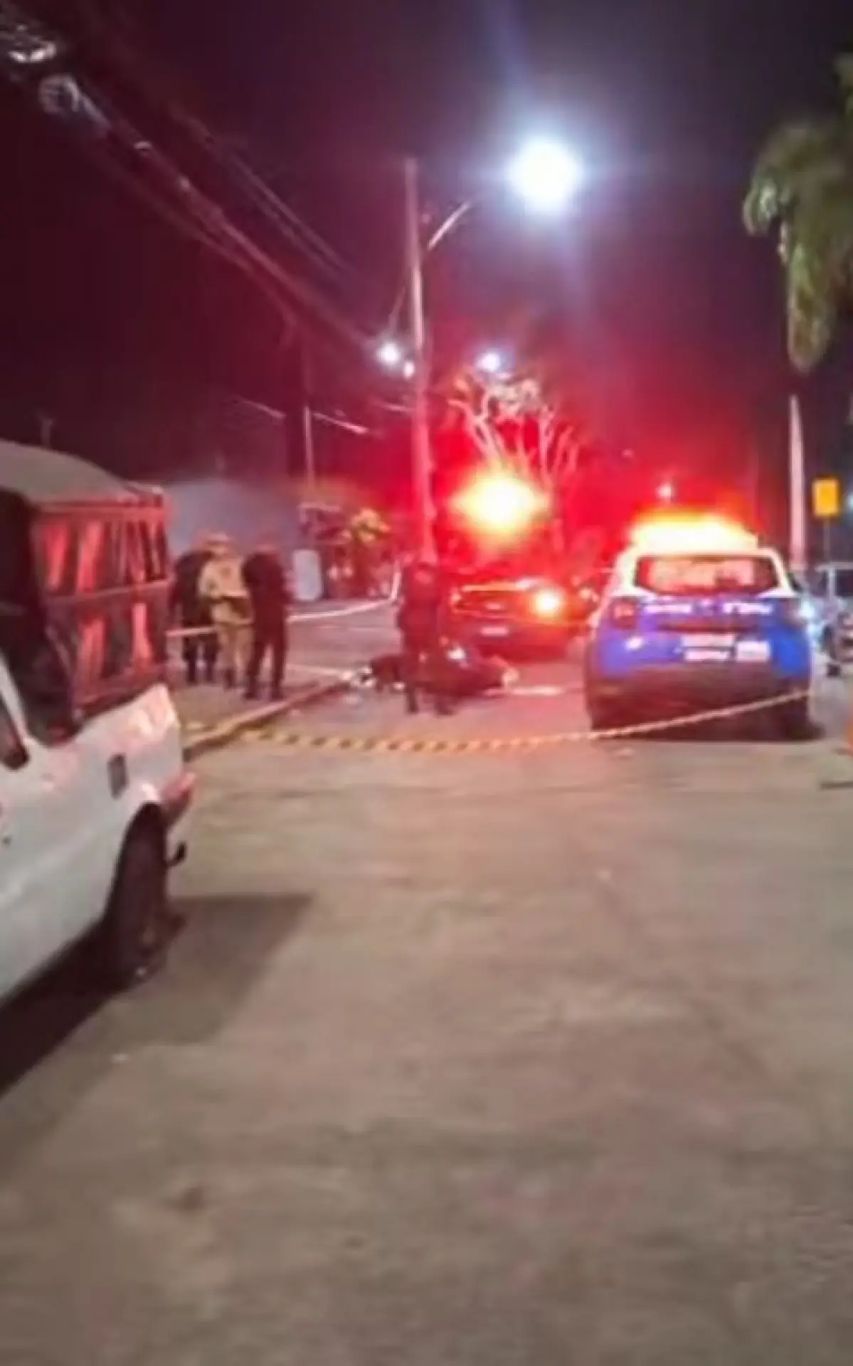 Autoridades realizaram perícia no local
