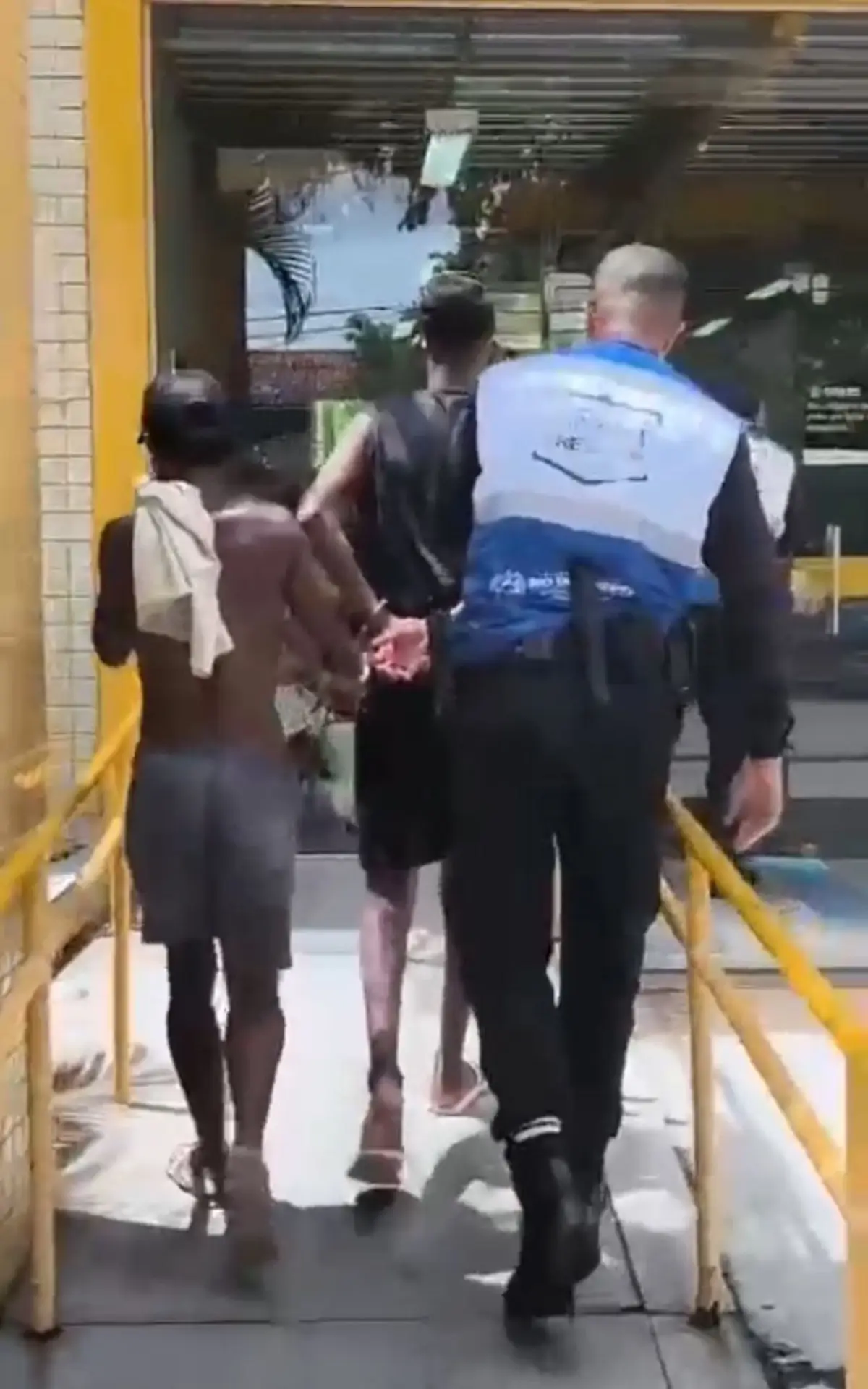 Dupla é presa em Niterói