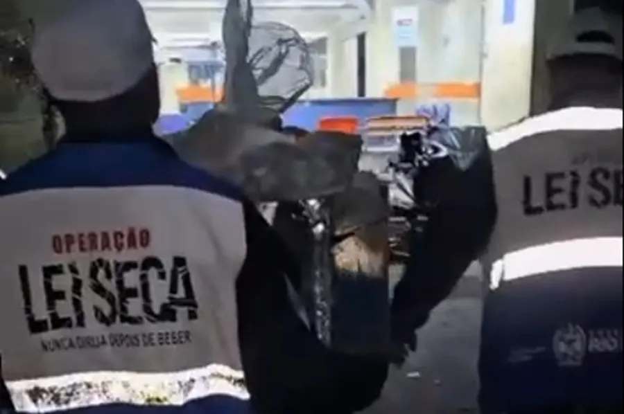 Agentes da Lei Seca apreendem maconha