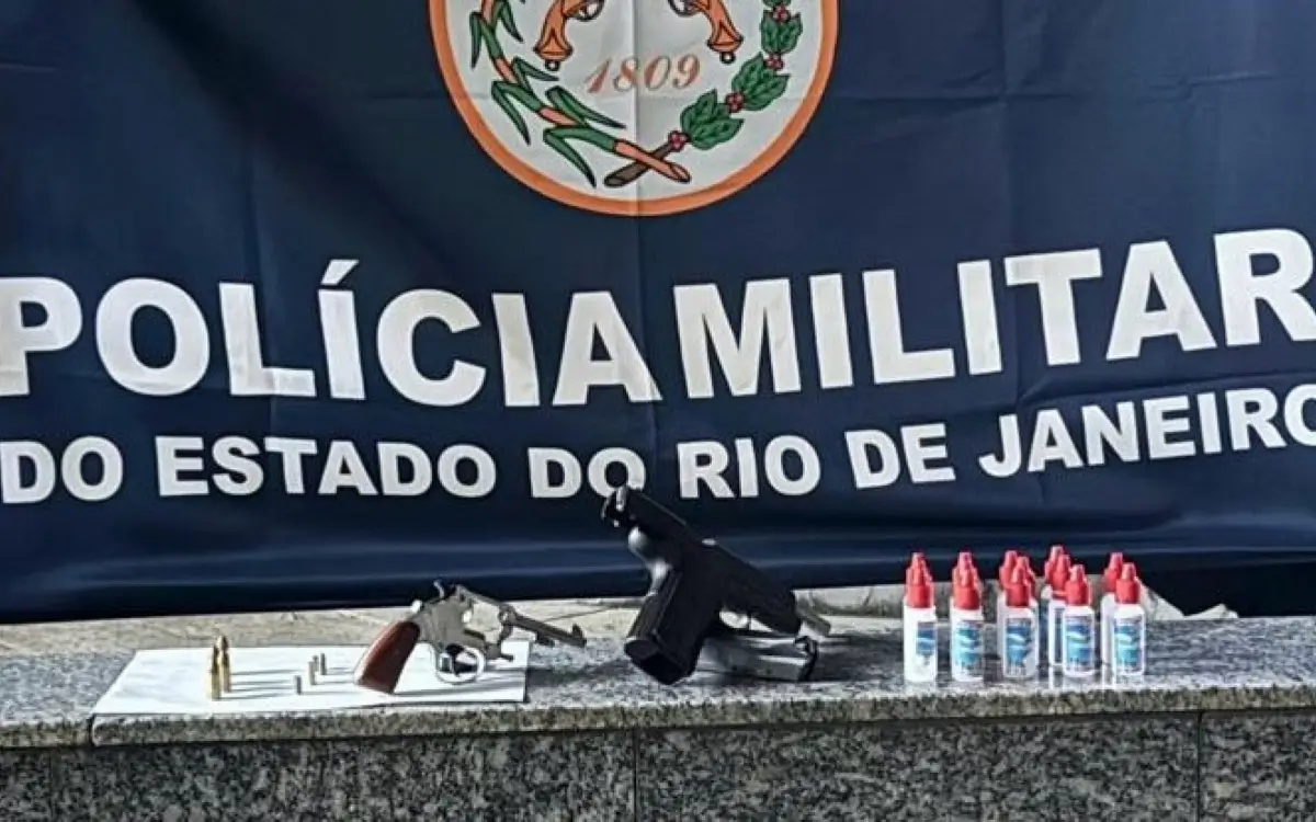 apreensão de armas e drogas em Três Rios