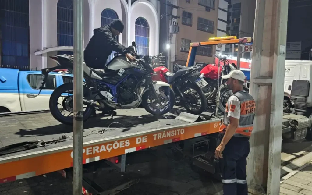 Combate às motos barulhentas em Niterói