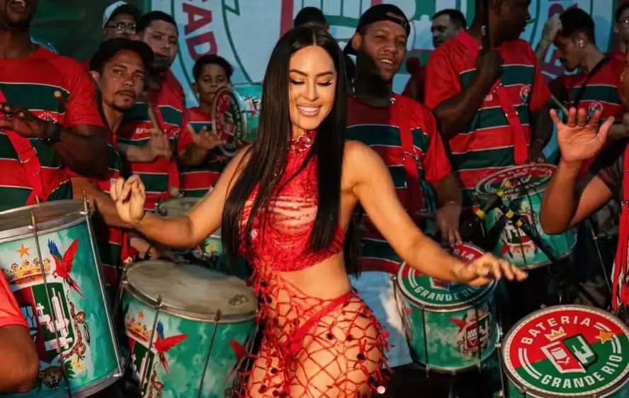 Isabelle Nogueira na Grande Rio