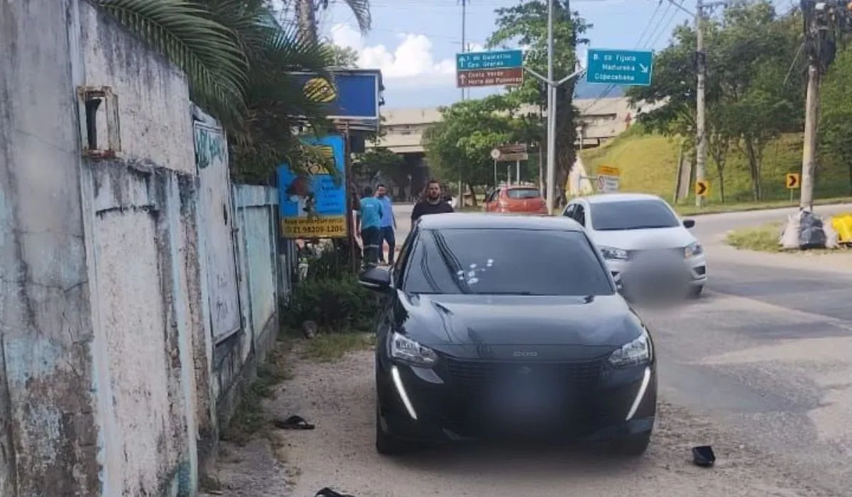 Execução dentro de carro deixa dois homens mortos em Guaratiba