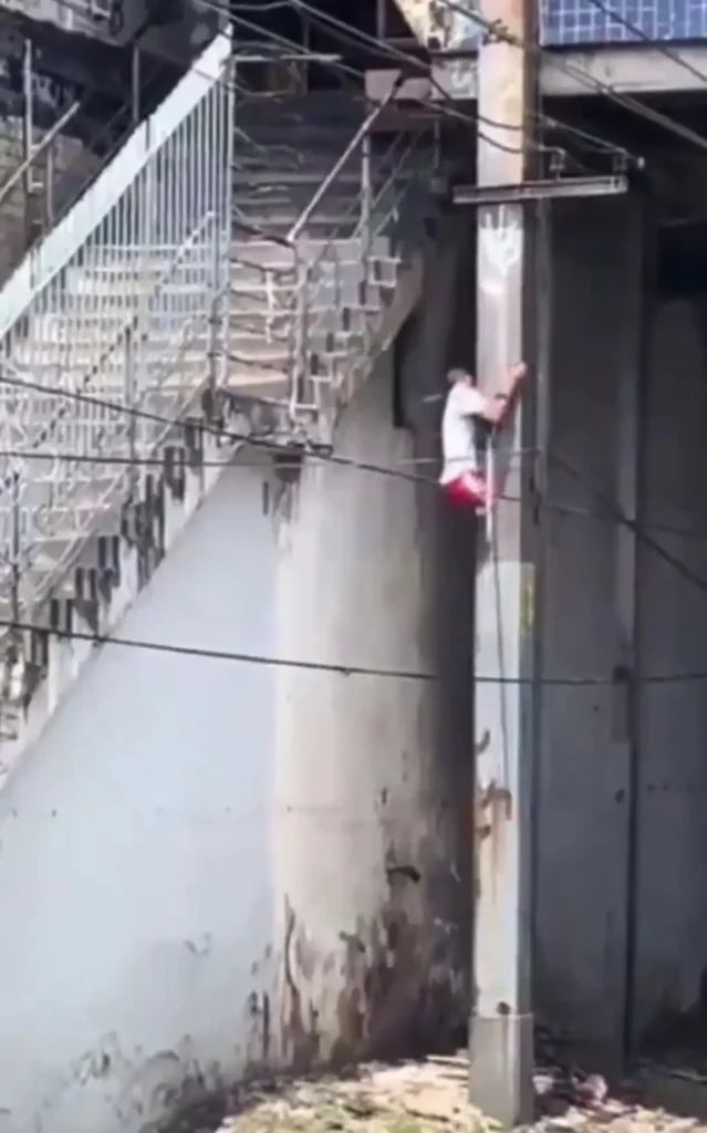 Homem desceu por pilar da estação de Bangu com muletas e uma perna amputada
