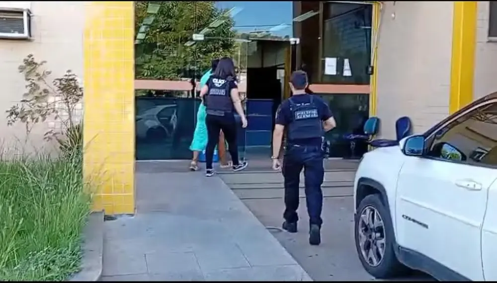 Mulher presa por tráfico em Volta Redonda