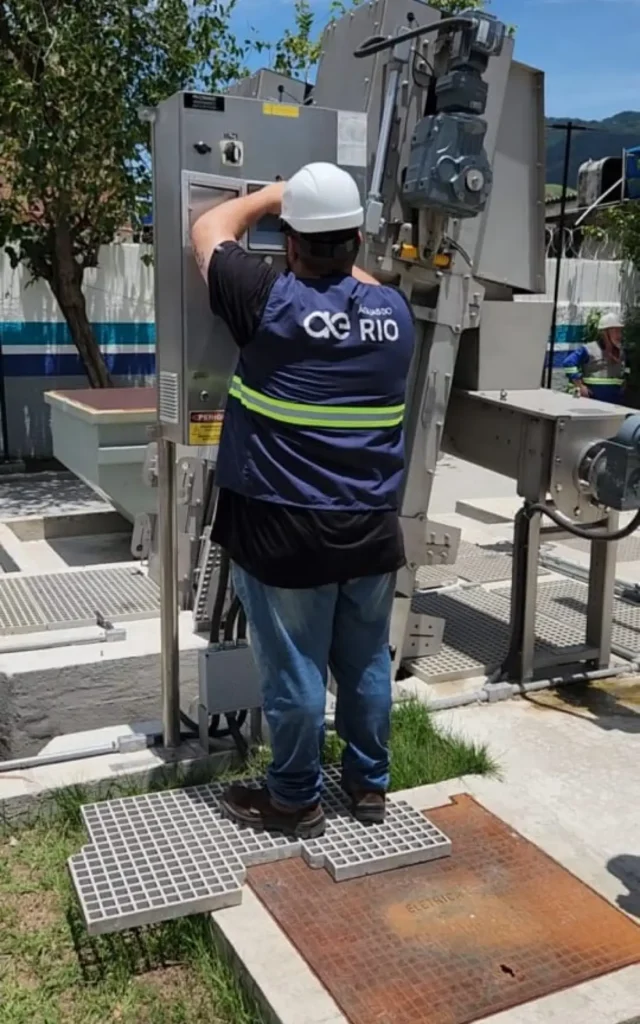 obra de saneamento em Nova Iguaçu