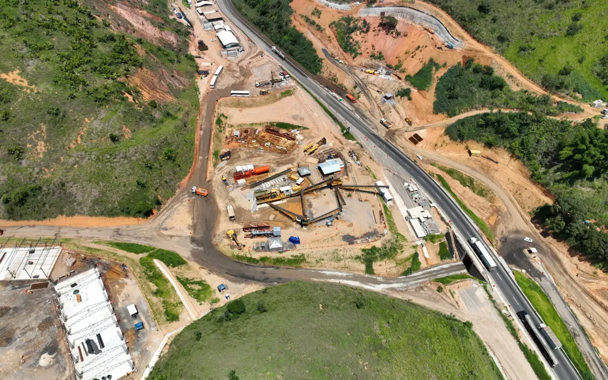 obras na serra das araras
