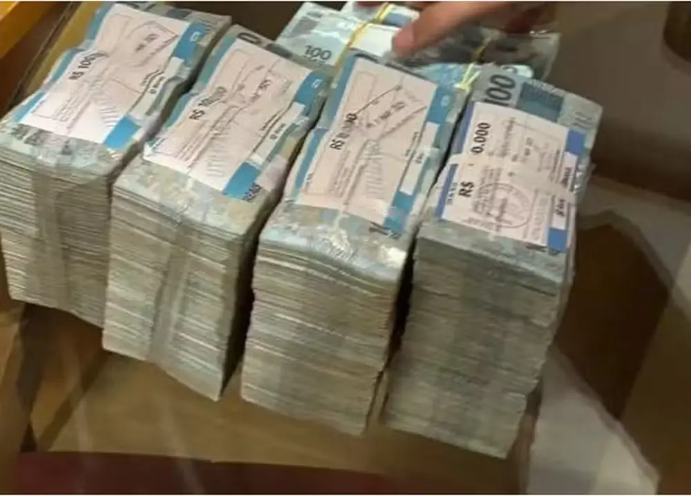 PF apreende dinheiro com deputado federal