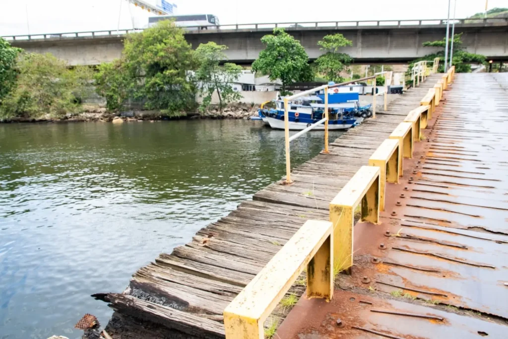 Ponte de Madeira em Niterói