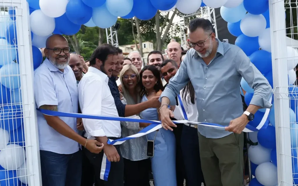 Prefeito Márcio Canella inaugura escola equipada e praça moderna no Shangrilá