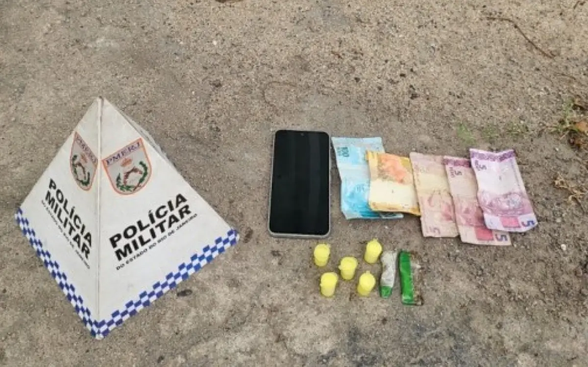 Material apreendido durante ação da Polícia Militar no bairro Cidade Praiana