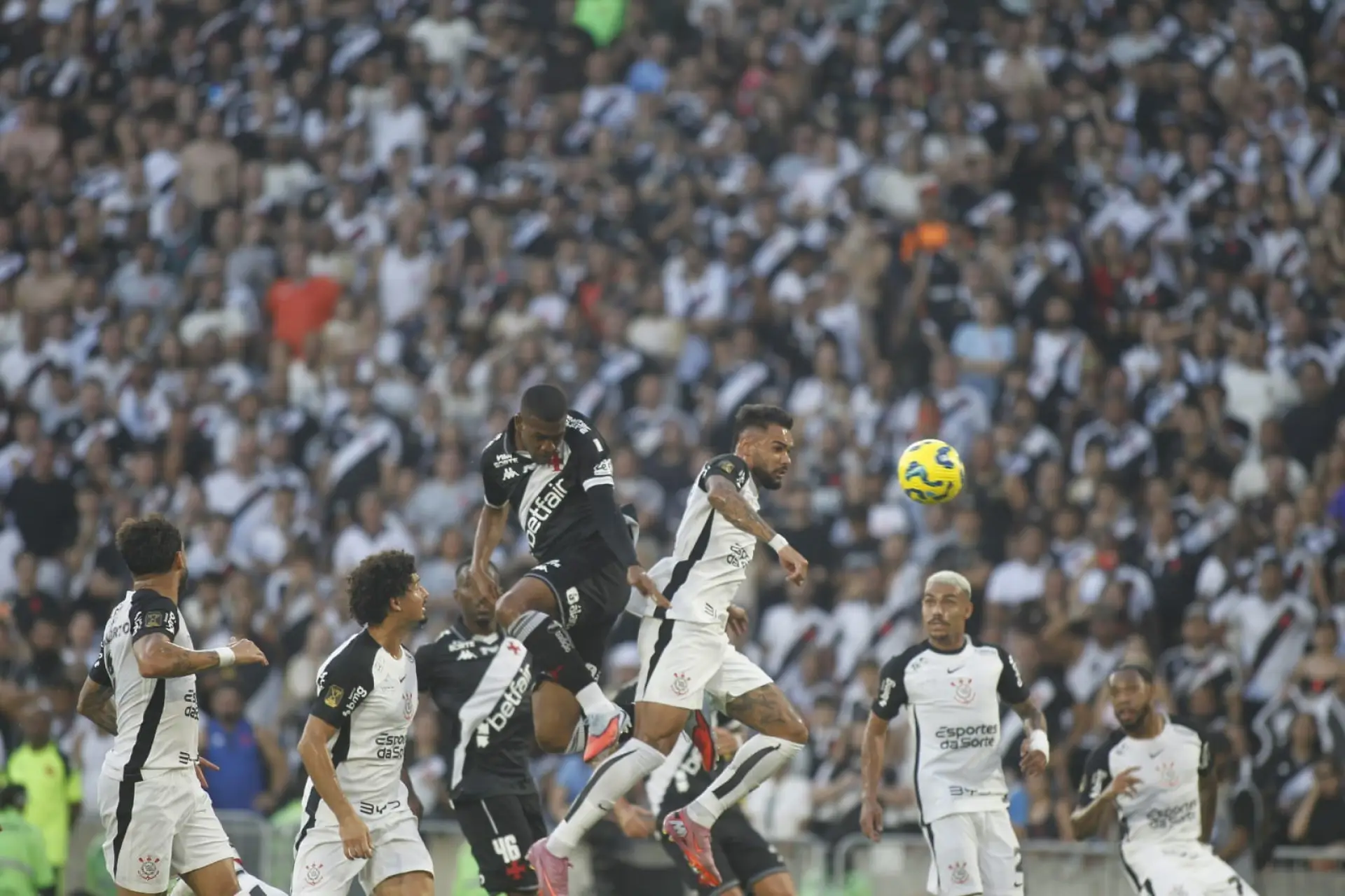 Vasco é superado pelo Corinthians