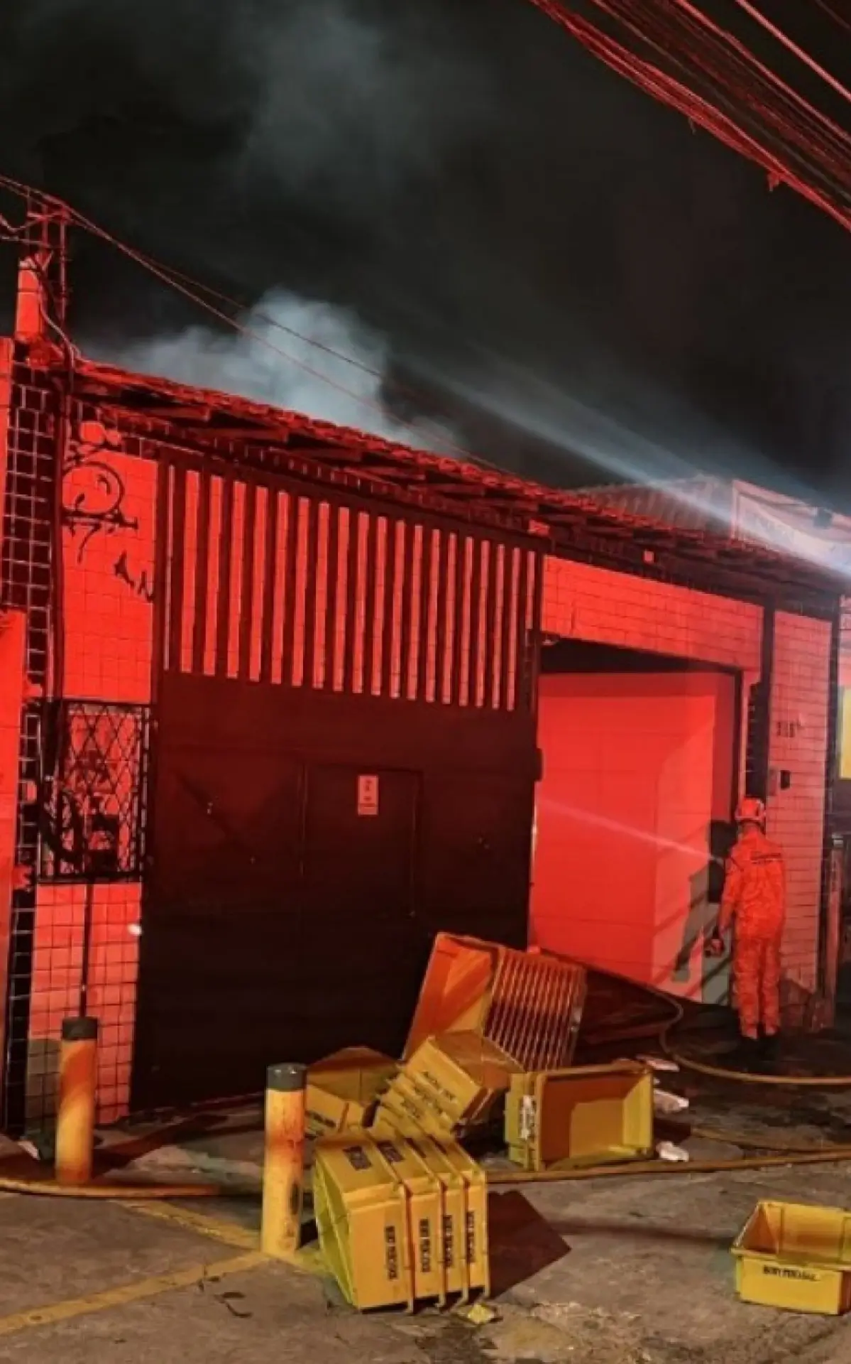Incêndio na Ilha do Governador