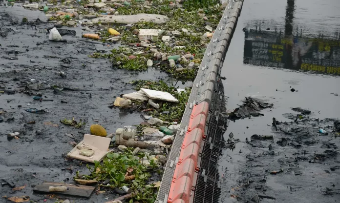 Obras de saneamento na Baía de Guanabara