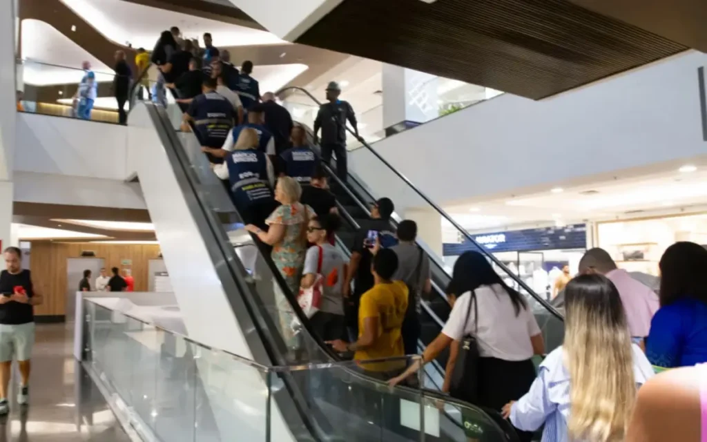 Shopping Tijuca volta a funcionar