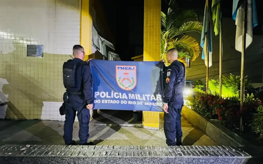 Material apreendido pelos policiais