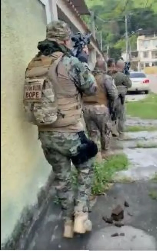 Agentes do Bope atuam no Ipase