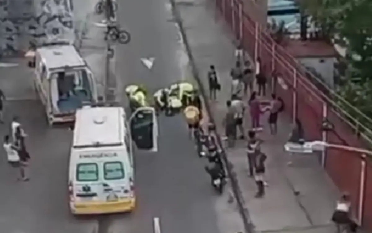 Vítimas foram arremessadas para uma via paralela após o impacto da colisão