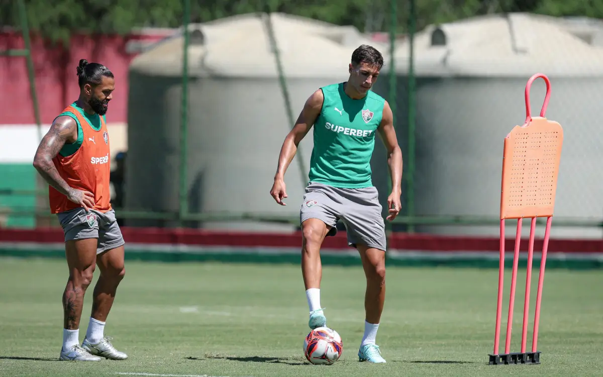 Bernal em treino do Fluminense