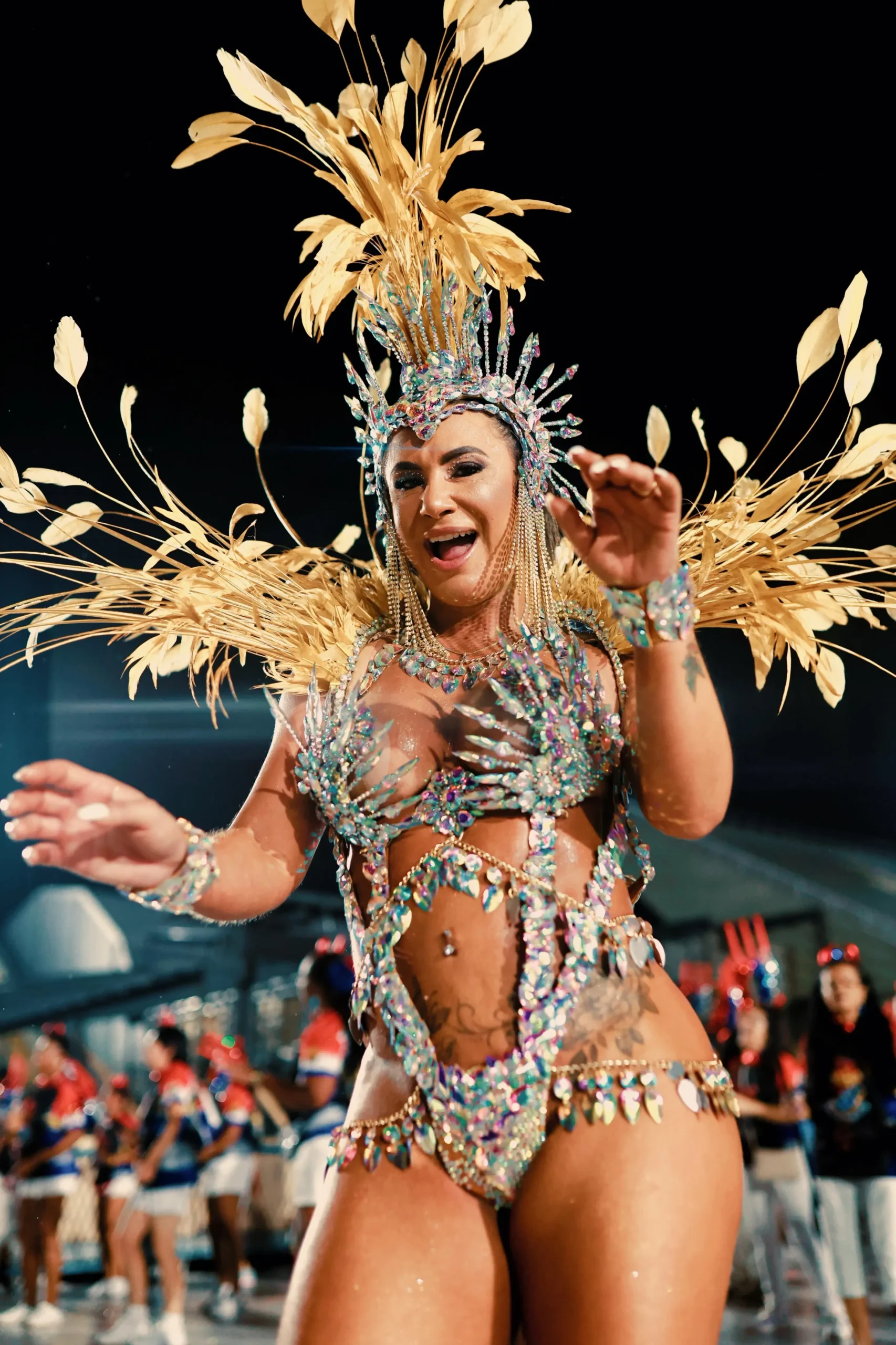 Carol Noronha estreia na Marquês de Sapucaí