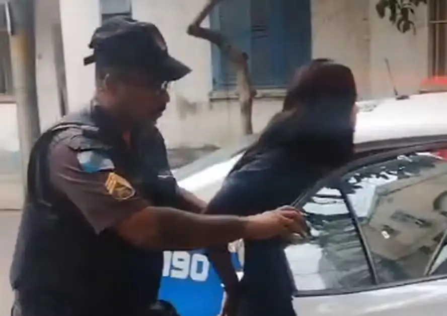 falsa fiscal da Receita presa na Tijuca