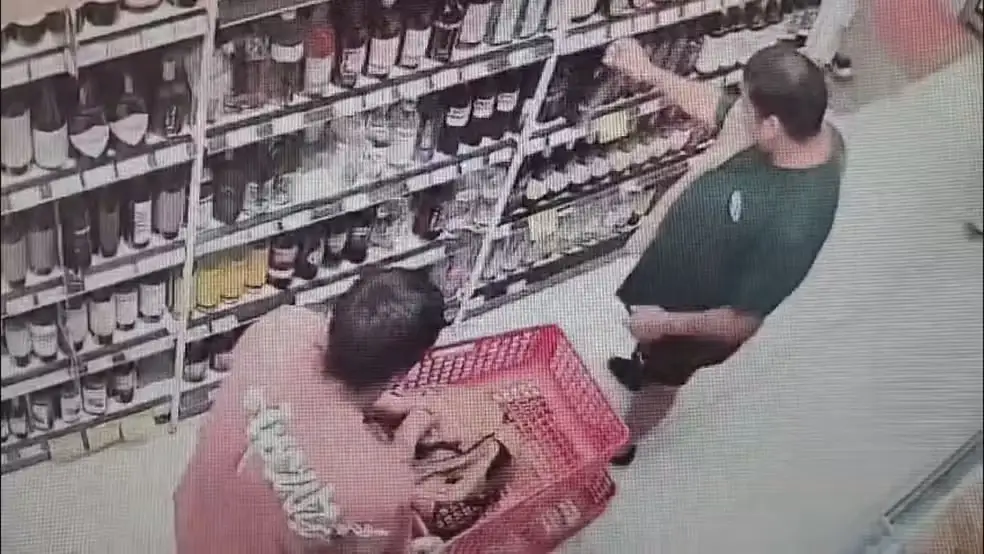 Argentinos foram detidos quando tentavam furtar garrafas de uísque importado