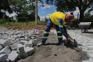 obras em diversas regiões do estado