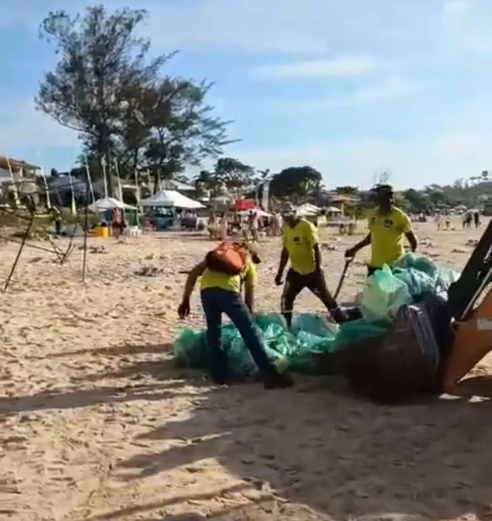 Mais de 200 toneladas de lixo são recolhidas em Búzios