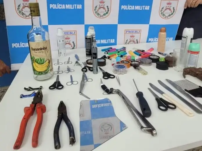 Polícia Militar recolhe mais de 80 objetos perfurocortantes