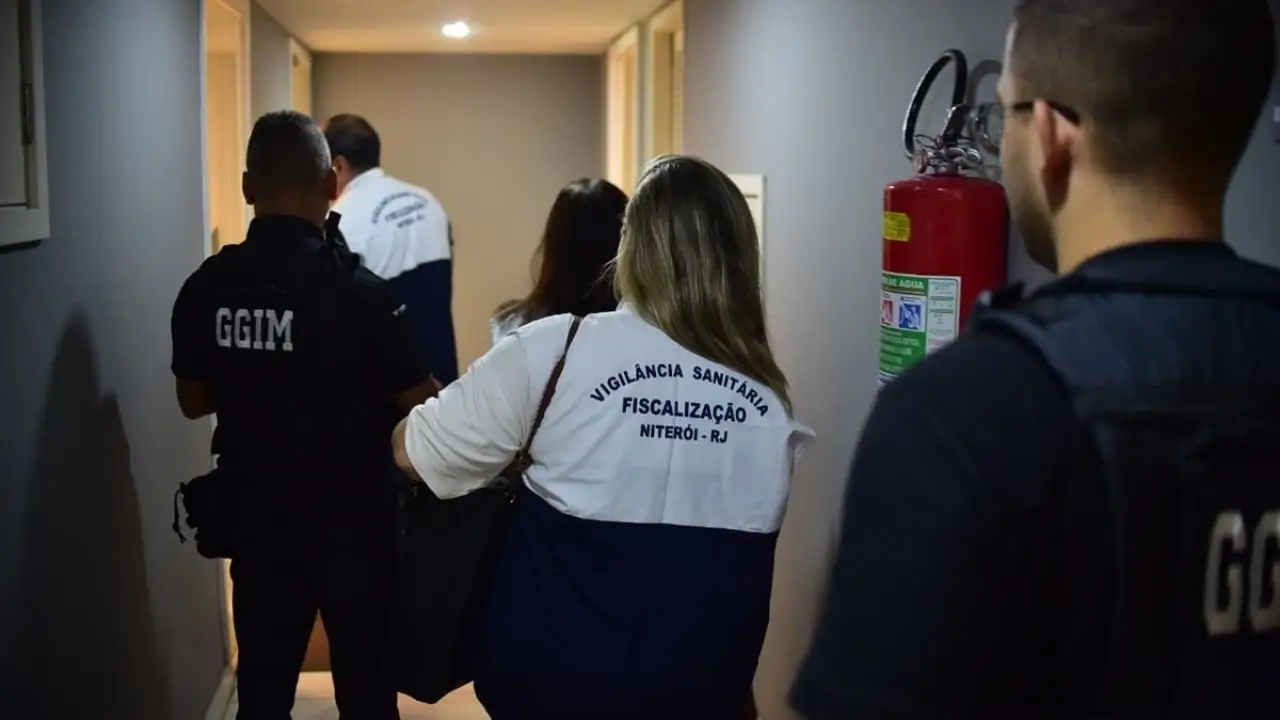 Prefeitura de Niterói fecha clínica de estética clandestina em Icaraí