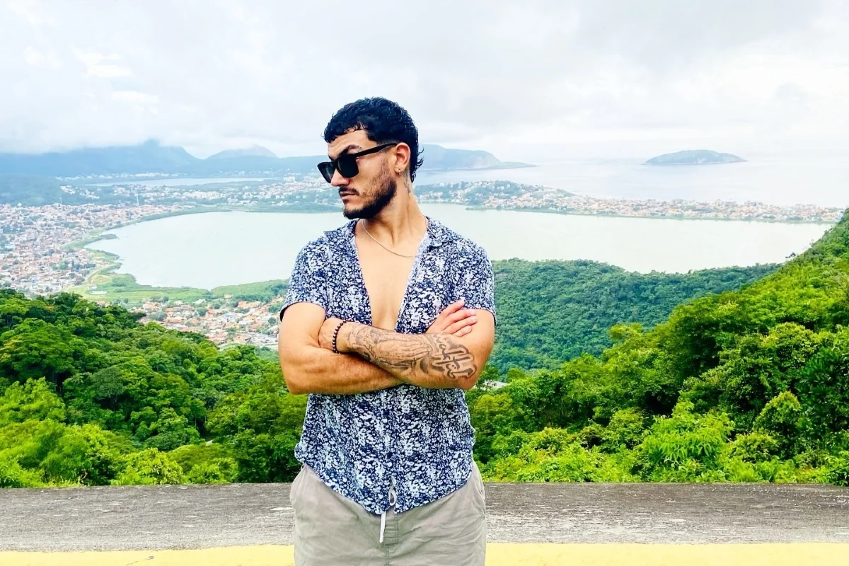 Professor de dança Eduardo Alves