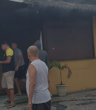 Quiosque pega fogo em Cabo Frio