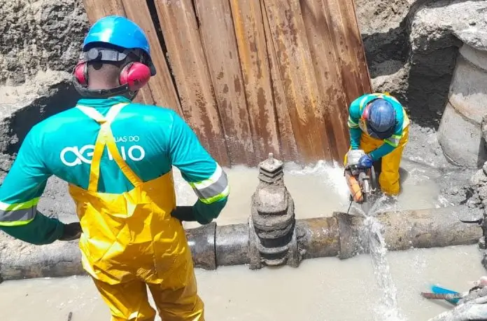 Vazamento suspende abastecimento de água na Pavuna