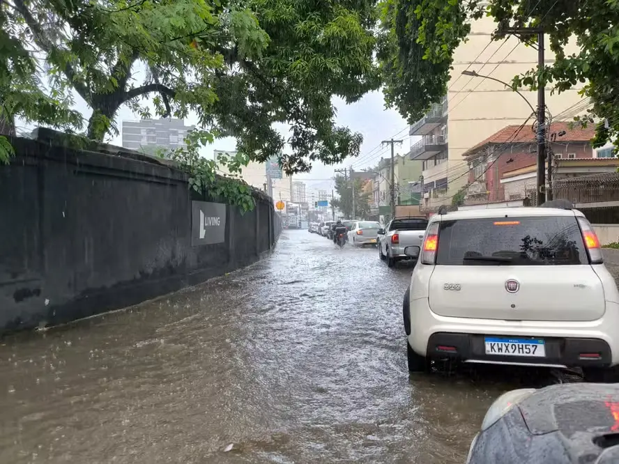 Alagamento na Rua José do Patrocínio