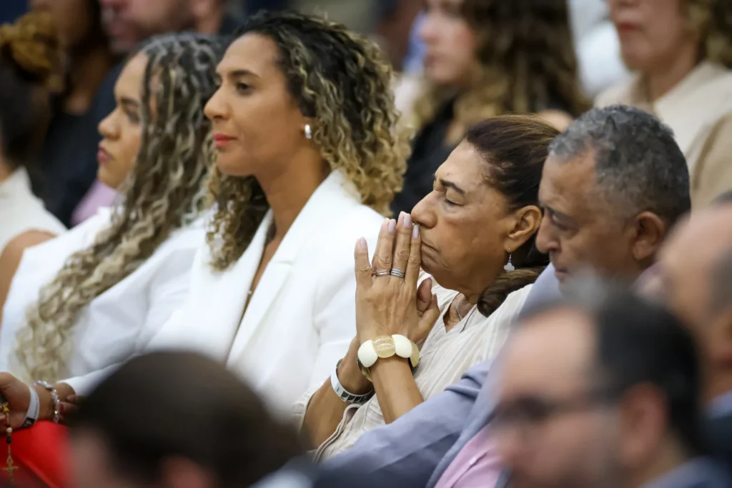 Anielle com a família no julgamento no STF