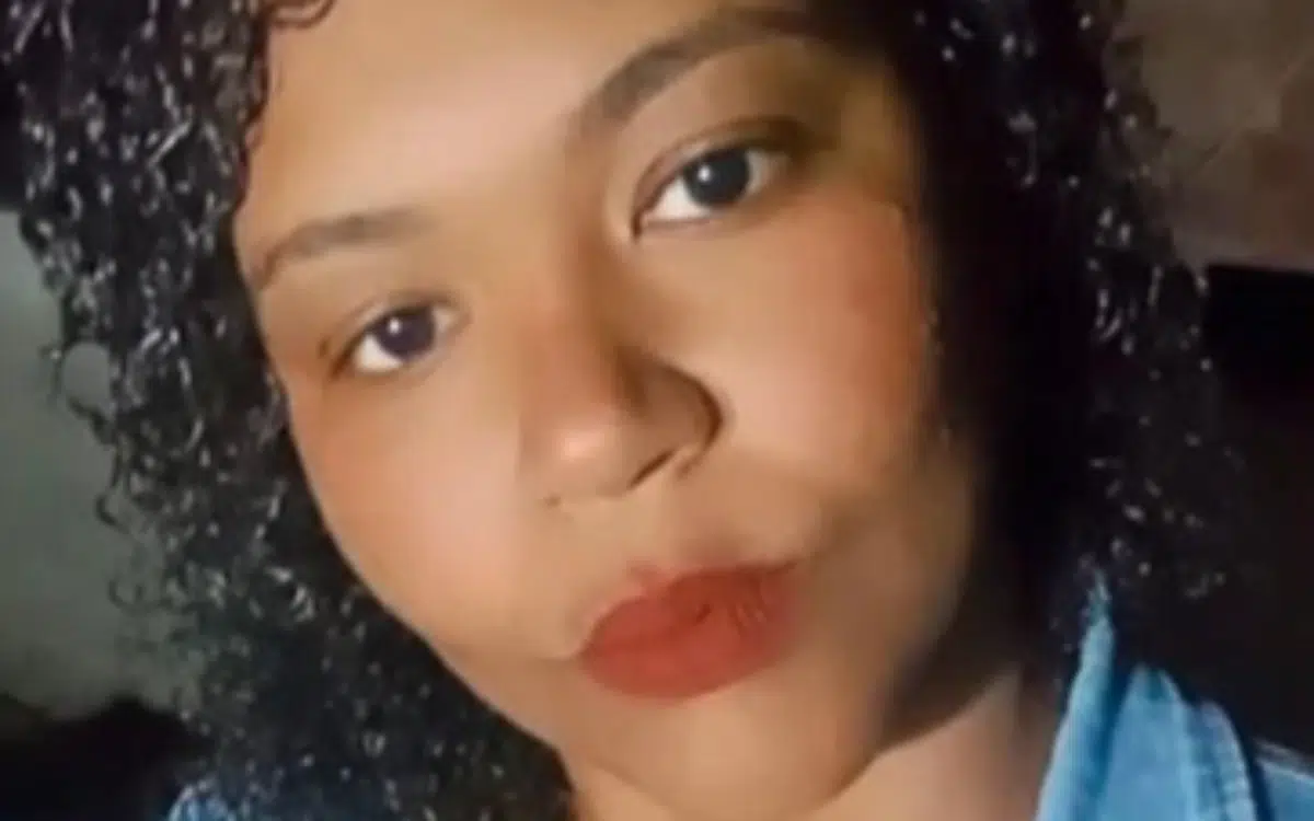Laisa Cristina Carvalho dos Santos,