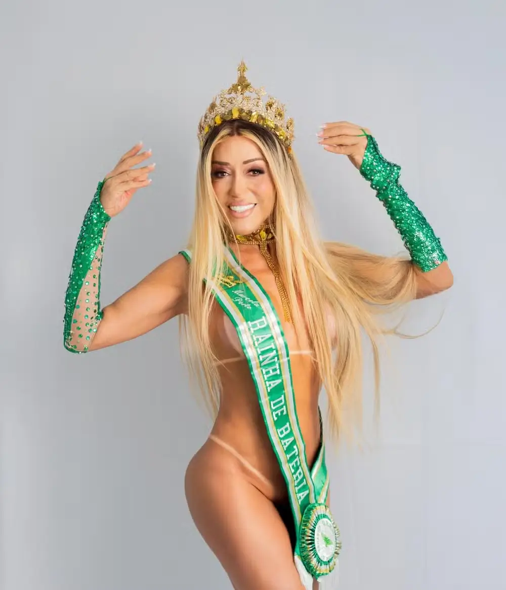 Mulher Abacaxi