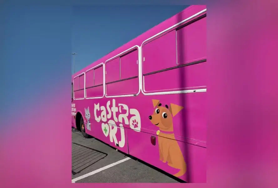 O ônibus do Castra Mais RJ