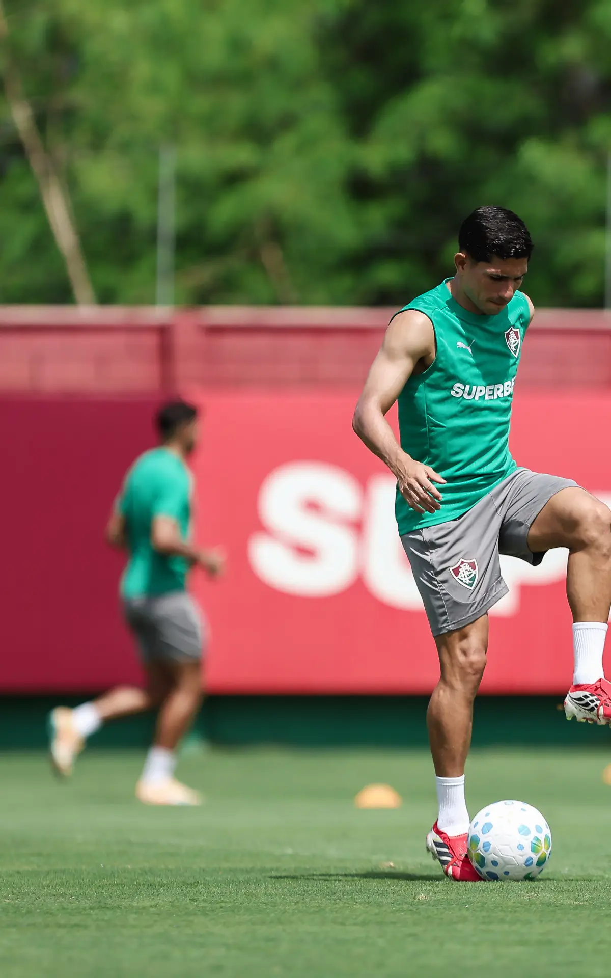 Savarino em treino do Fluminense
