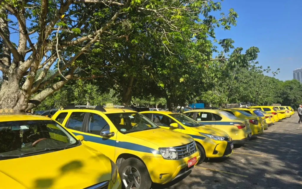 Taxistas protestam no Centro do Rio