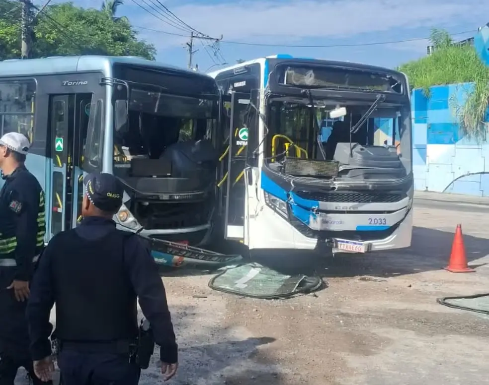 Acidente aconteceu nas imediações do Batalhão Florestal, no Colubandê