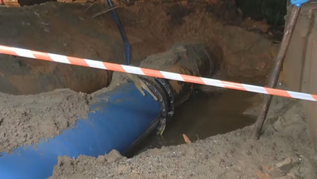 adutora se rompe em Xerém