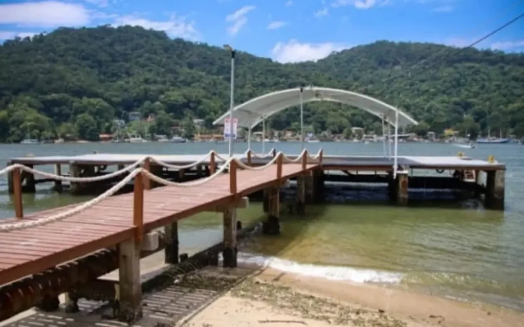 Cais de Itacuruçá