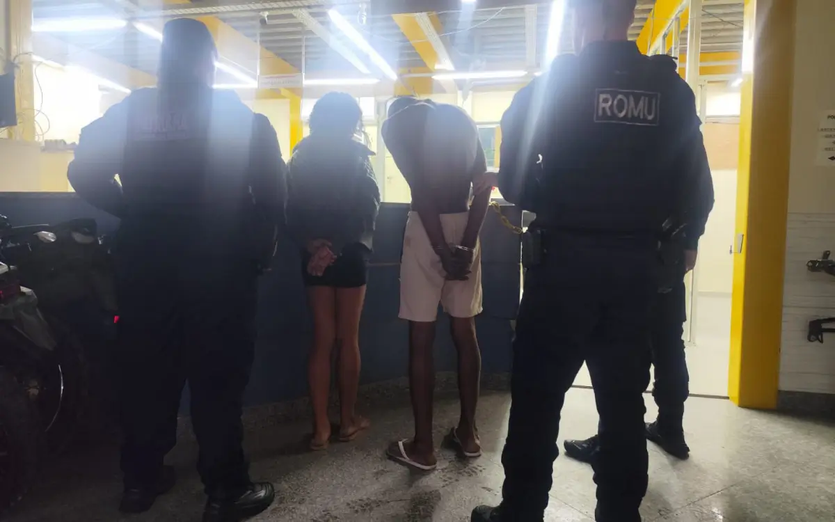 Casal é preso após tentativa de furto em comércio no Centro de São Gonçalo