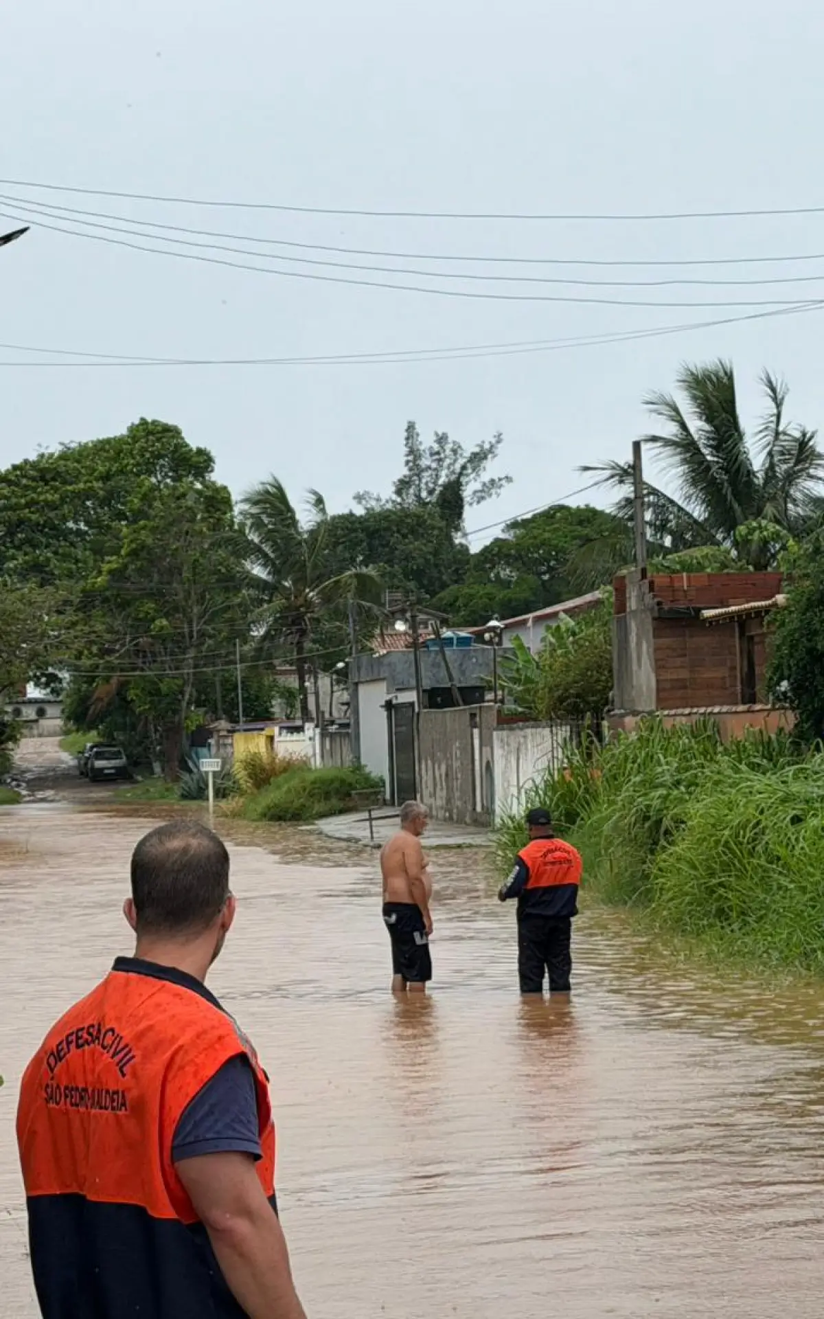 Defesa Civil atende ocorrências provocadas pelas fortes chuvas